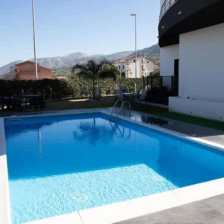 Lägenhet Con Piscina E Giardino *