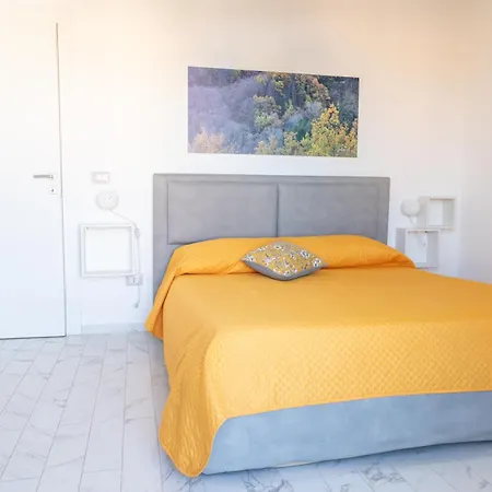 Con Piscina E Giardino SantʼAgata di Militello