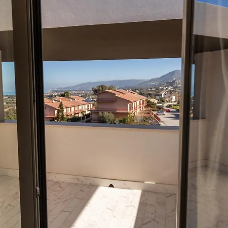 Con Piscina E Giardino SantʼAgata di Militello