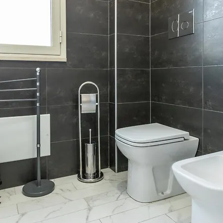 Con Piscina E Giardino SantʼAgata di Militello