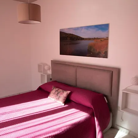 Lägenhet Con Piscina E Giardino SantʼAgata di Militello