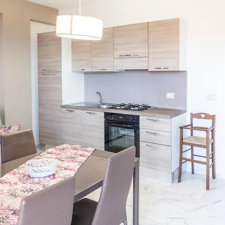 Con Piscina E Giardino Lägenhet SantʼAgata di Militello