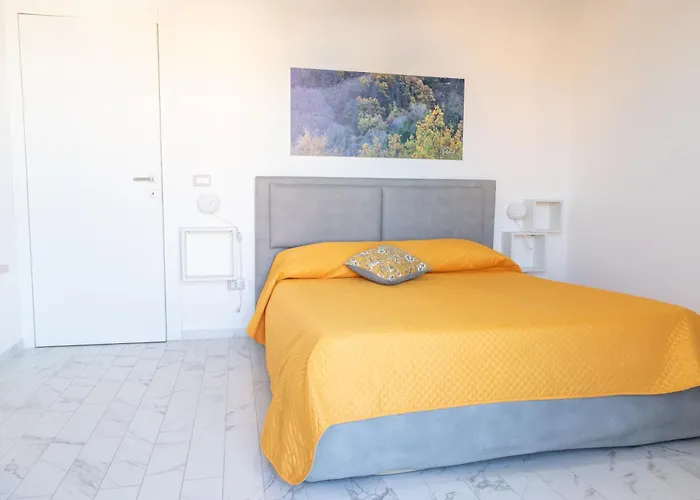 Con Piscina E Giardino SantʼAgata di Militello