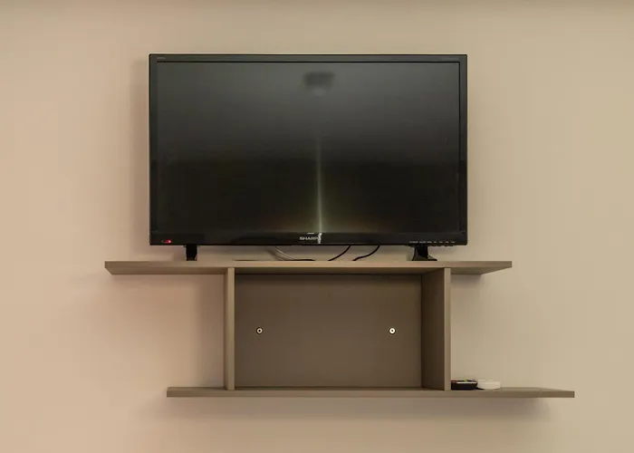 Appartamento Con Piscina E Giardino