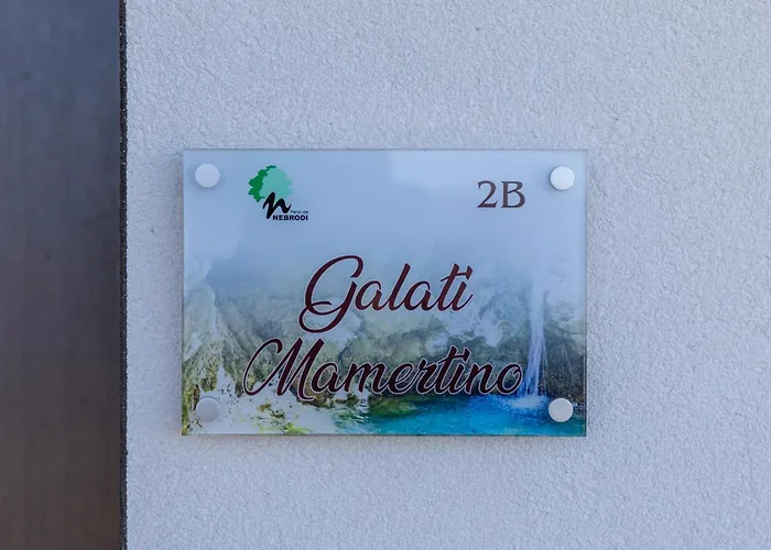 Con Piscina E Giardino * SantʼAgata di Militello