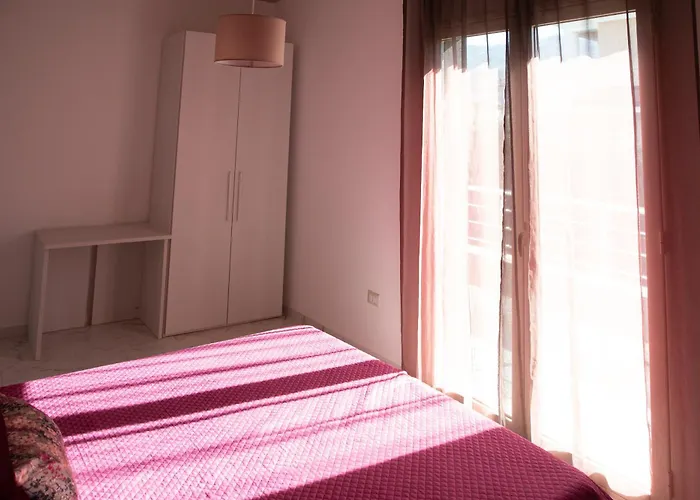 Con Piscina E Giardino * SantʼAgata di Militello