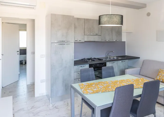 Appartamento Con Piscina E Giardino