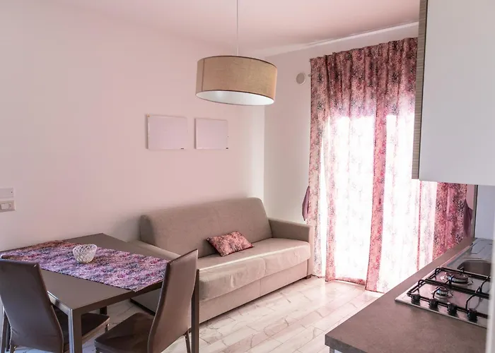 Appartamento Con Piscina E Giardino