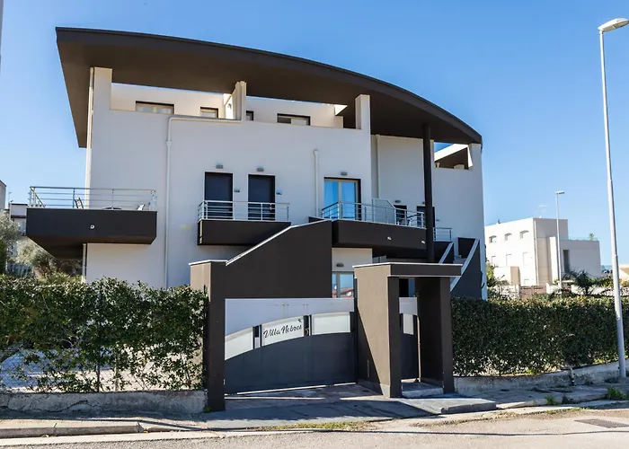 Appartamento Con Piscina E Giardino *