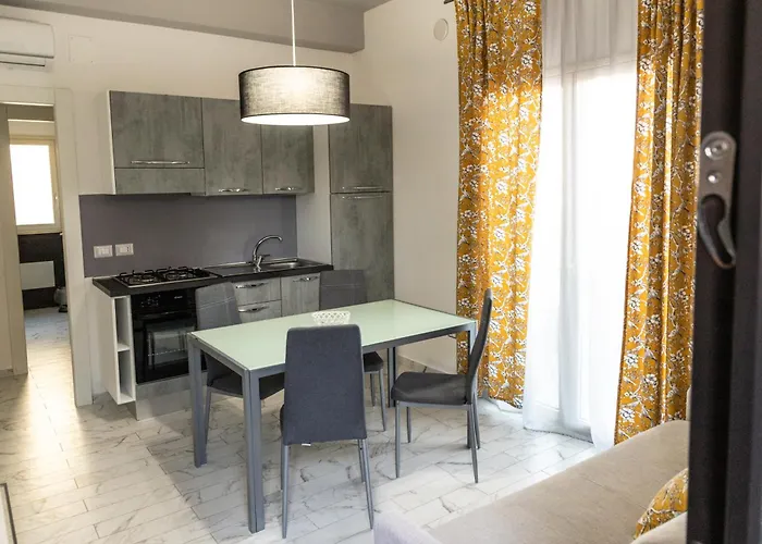 Con Piscina E Giardino * SantʼAgata di Militello